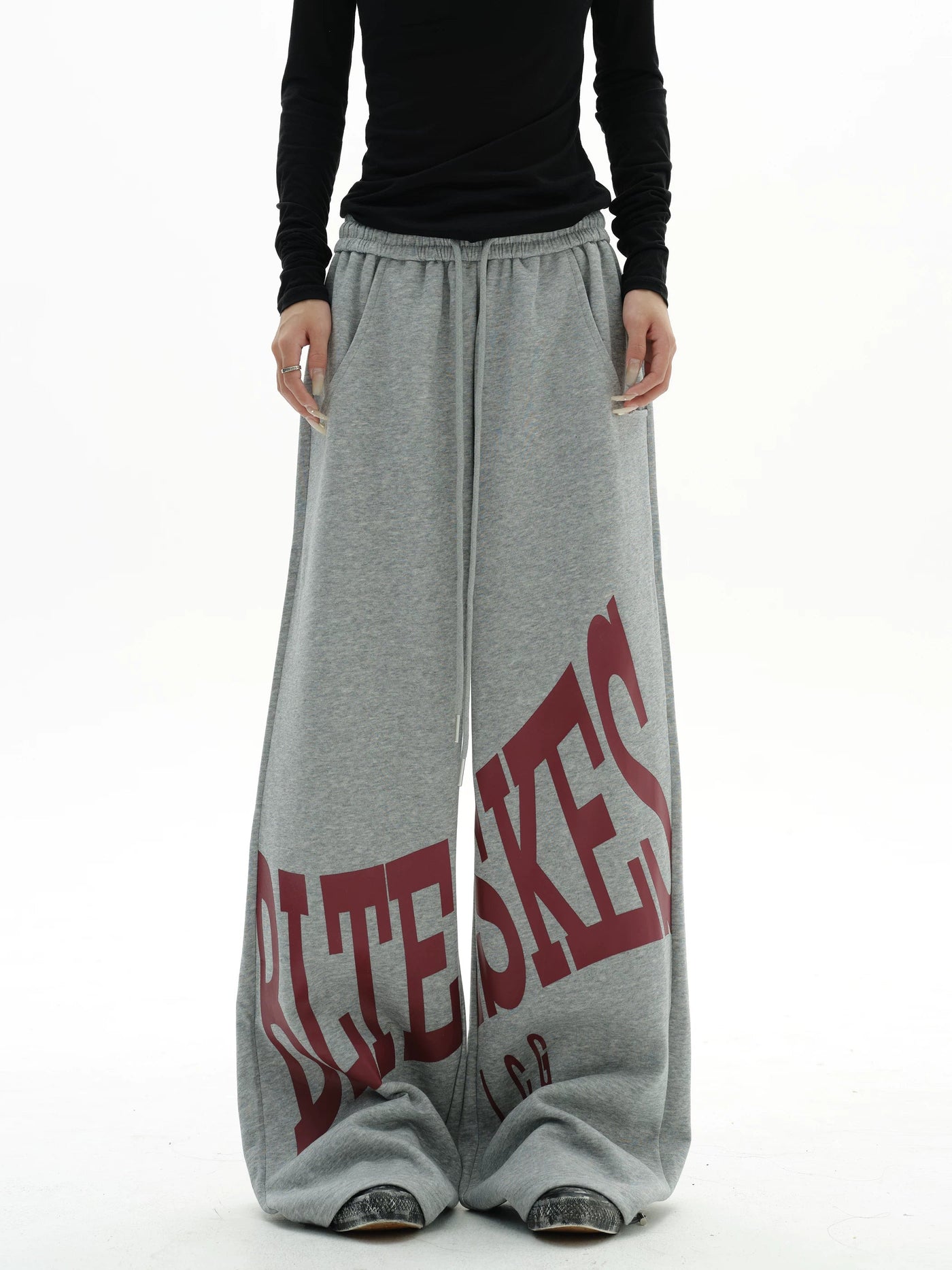 Letter Print Sweats – Back view